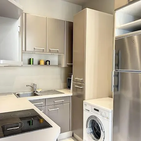 Confidentiel, Particulier 16eme Apartment *